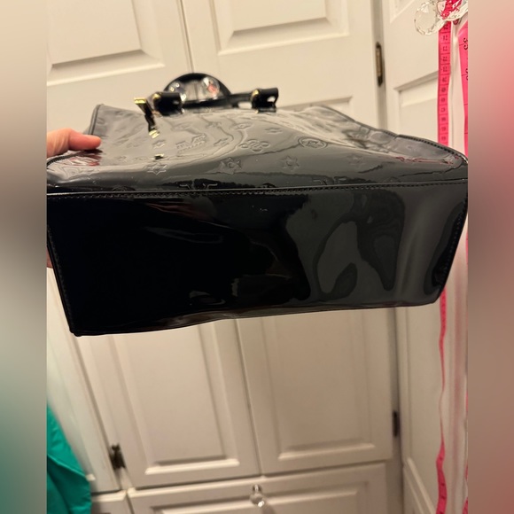 🔥 Versace 1969 abbigliamento sportivo Desia black embossed patent leather tote - Picture 8 of 11